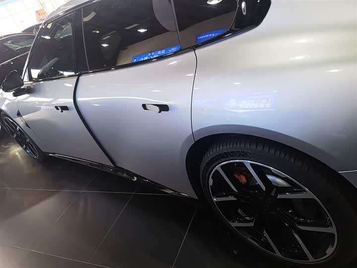 XPeng P7 2025 2025款 820 超长续航 Ultra