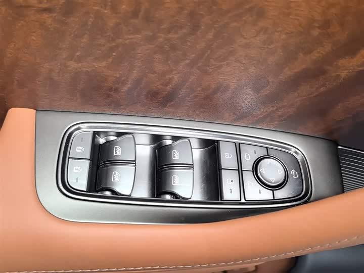 BYD Yangwang U8 2023 2023款 豪华版