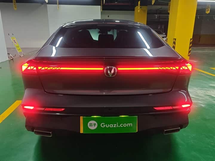 Changan UNI-V 2025 2025款 1.5T 500Bar尊贵型