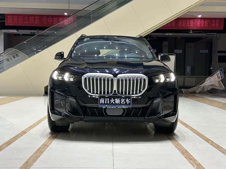 BMW X5 2025 2025款 xDrive 40Li M运动曜夜套装