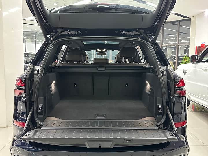 BMW X5 2025 2025款 xDrive 40Li M运动曜夜套装