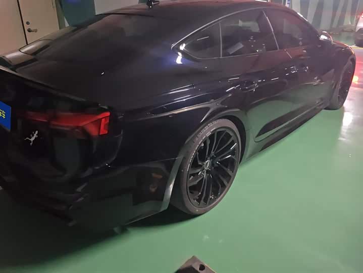Audi RS 5 2023 2023款 RS 5 2.9T Sportback 黑曜版