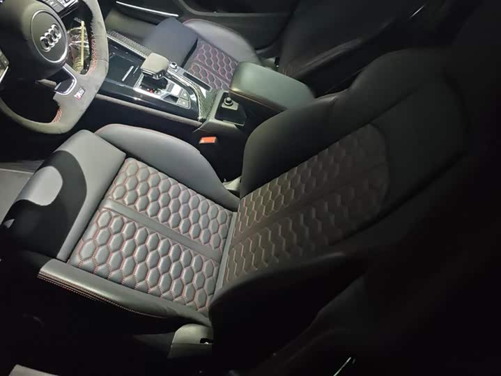 Audi RS 5 2023 2023款 RS 5 2.9T Sportback 黑曜版