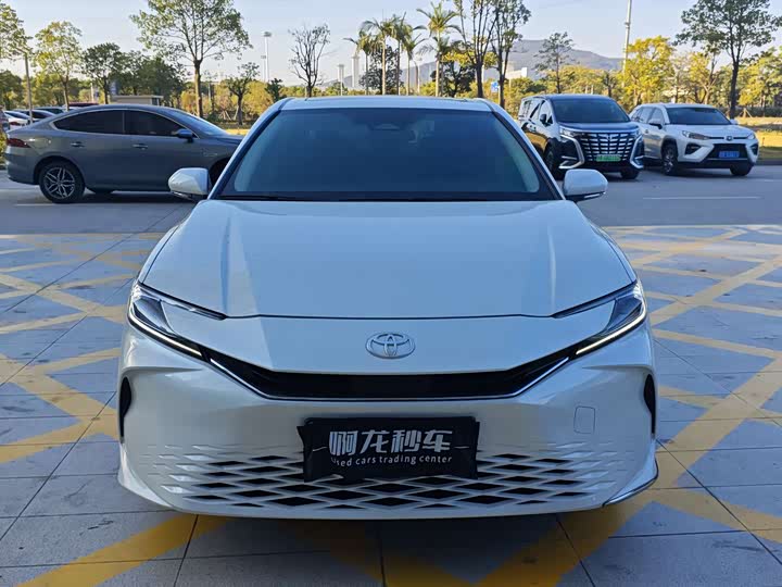 Toyota Camry 2024 2024款 双擎 2.0HGVP 豪华版