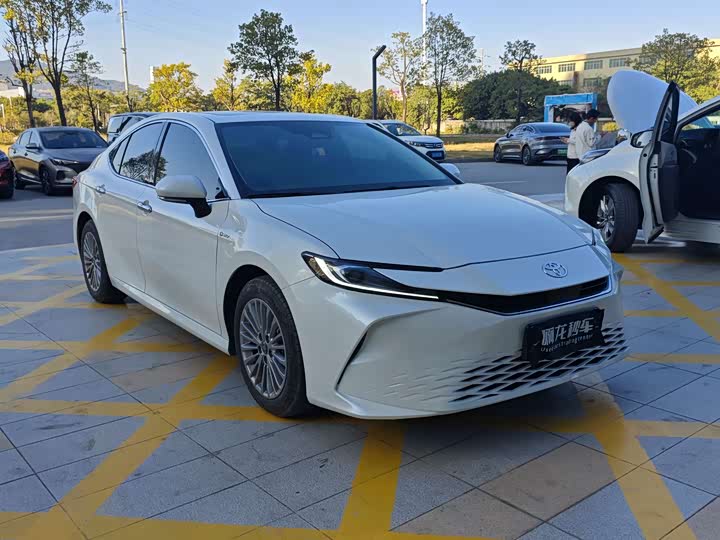 Toyota Camry 2024 2024款 双擎 2.0HGVP 豪华版