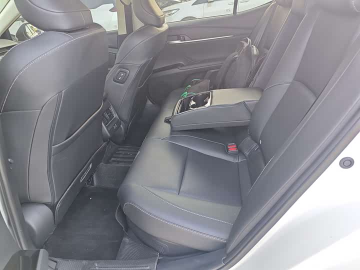 Toyota Camry 2024 2024款 双擎 2.0HGVP 豪华版