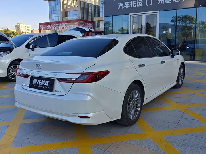 Toyota Camry 2024 2024款 双擎 2.0HGVP 豪华版