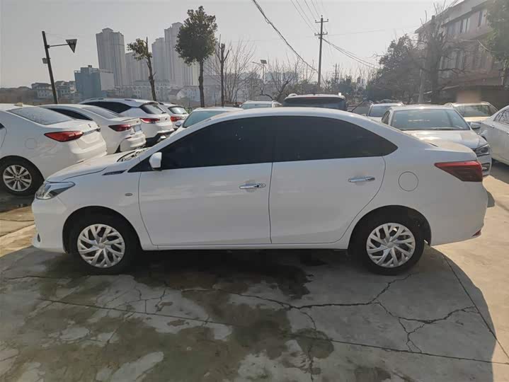 Toyota Vios 2022 2022款 1.5L 20周年纪念版