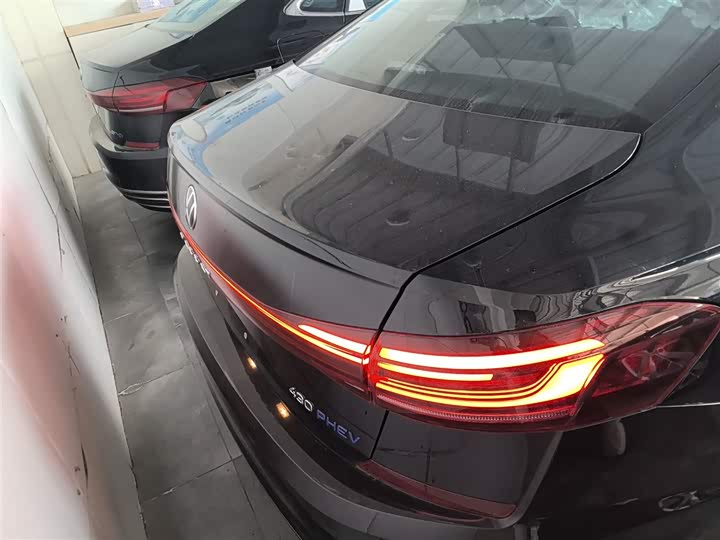 Volkswagen Passat Hybrid 2025 2025款 430PHEV 混动商务版