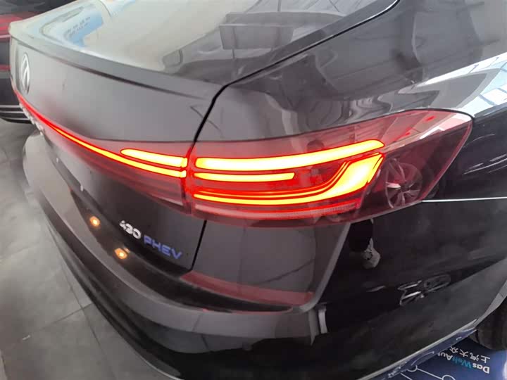 Volkswagen Passat Hybrid 2025 2025款 430PHEV 混动商务版