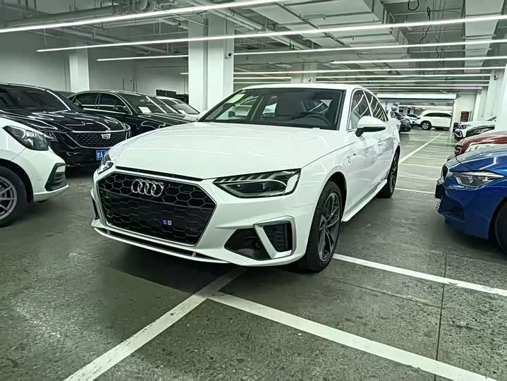 Audi A4L 2025 2025款 200万辆悦享版 40 TFSI 时尚动感型