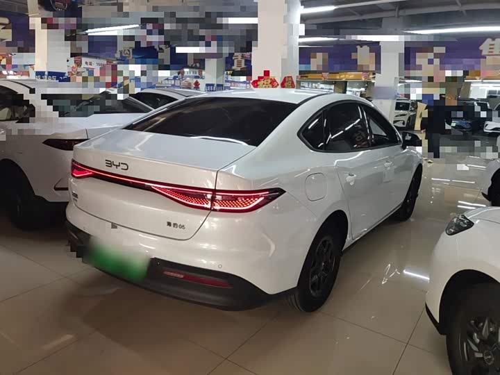 BYD Seal 05 DM-i Hybrid 2025 2025款 DM-i 智驾版 55KM豪华型