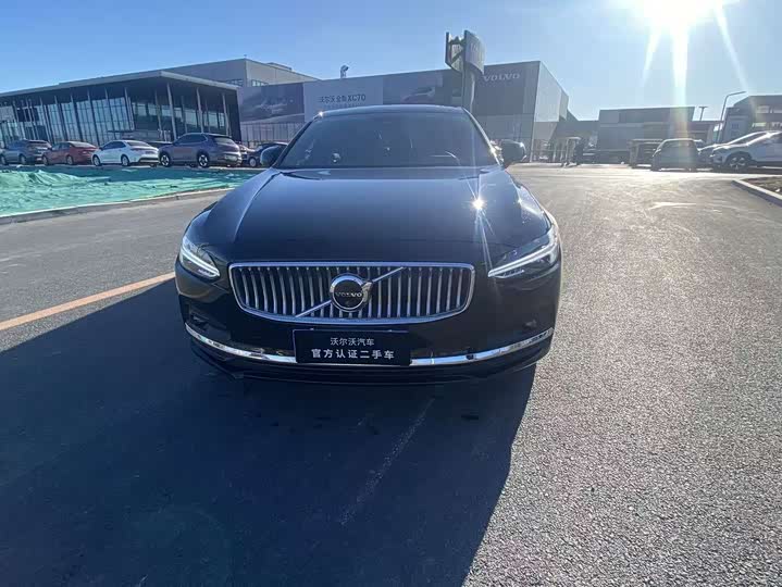 Volvo S90 2025 2025款 B5 智雅豪华版
