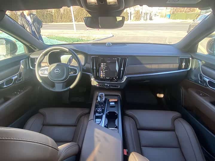 Volvo S90 2025 2025款 B5 智雅豪华版