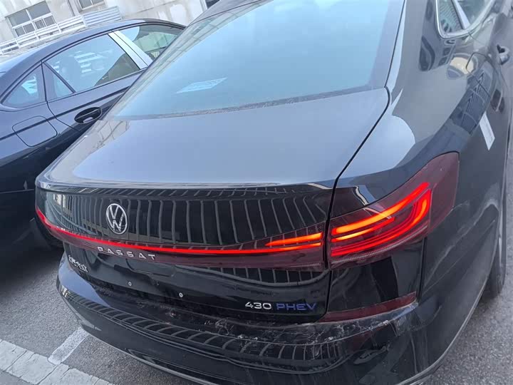 Volkswagen Passat Hybrid 2025 2025款 430PHEV 混动商务版