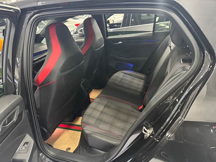 Volkswagen Golf GTI 2023 2023款 380TSI DSG GTI