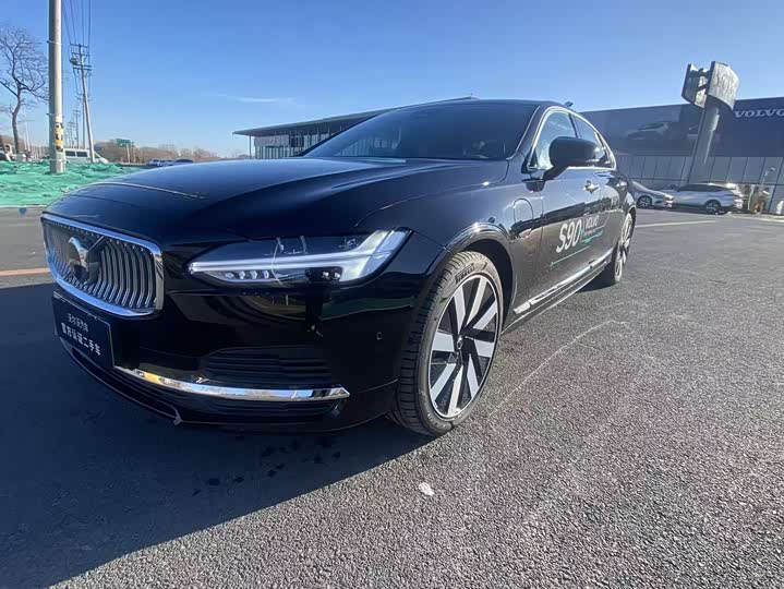 Volvo S90 Hybrid 2025 2025款 插电式混动 四驱长续航智雅豪华版