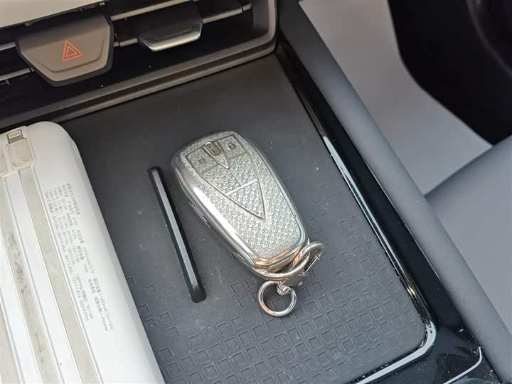 Changan UNI-T 2023 2023款 第二代 1.5T 尊享型