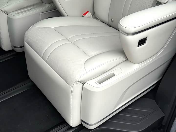 Maxus Mifa 9 2024 2024款 超混 长续航森林版 七座