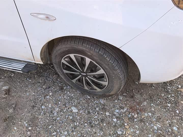 JAC Refine M3 2021 2021款 PLUS 1.8L 2座穿梭版