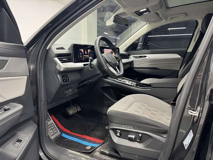 Volkswagen Tavendor 2024 2024款 改款 380TSI 四驱R-Line巡游 众享款