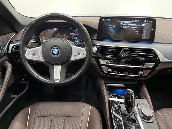 2022 BMW 5 Series Hybrid