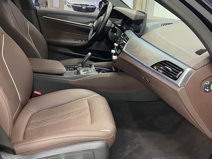 BMW 5 Series Hybrid 2022 2022款 535Le M运动套装