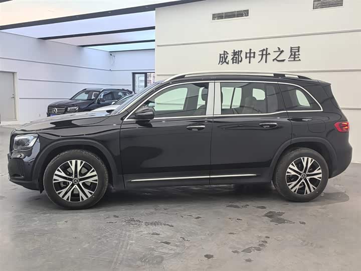 Mercedes-Benz GLB-Class 2025 2025款 GLB 220 动感型