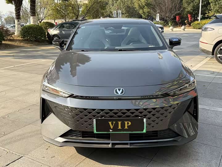 Changan UNI-V Hybrid 2024 2024款 蓝鲸智电iDD 136km 智趣型