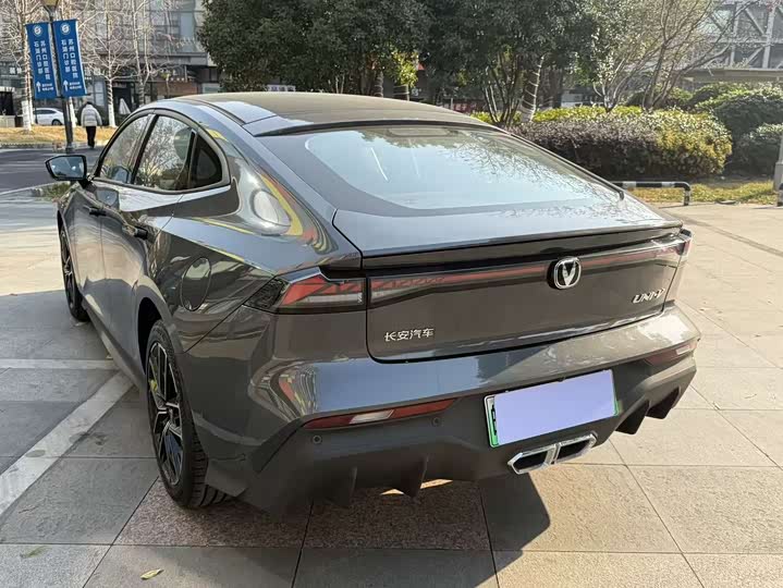 Changan UNI-V Hybrid 2024 2024款 蓝鲸智电iDD 136km 智趣型