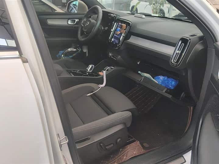 Volvo XC40 2024 2024款 B3 智远豪华版