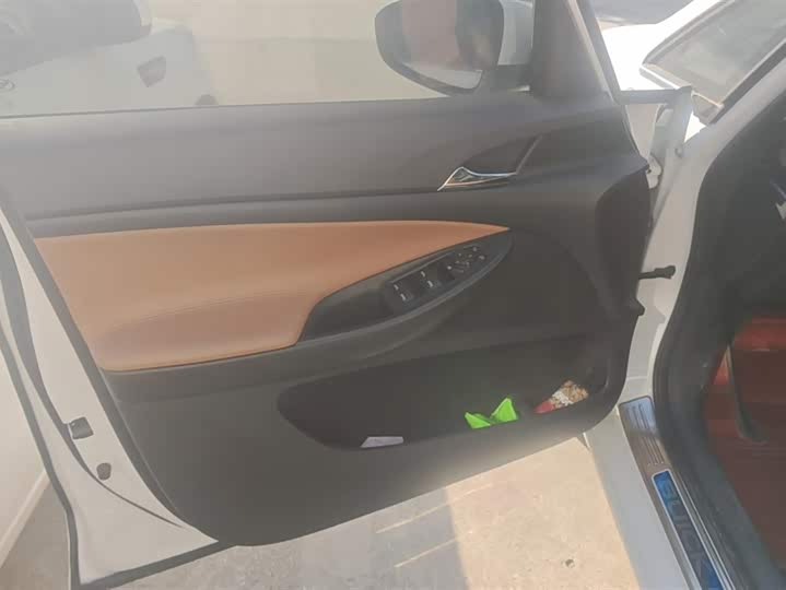 Buick GL6 2021 2021款 323T 轻混动互联豪华型