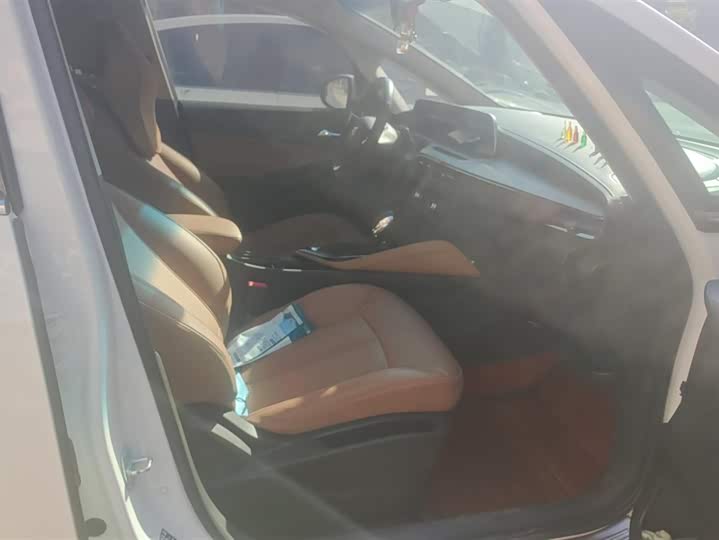 Buick GL6 2021 2021款 323T 轻混动互联豪华型