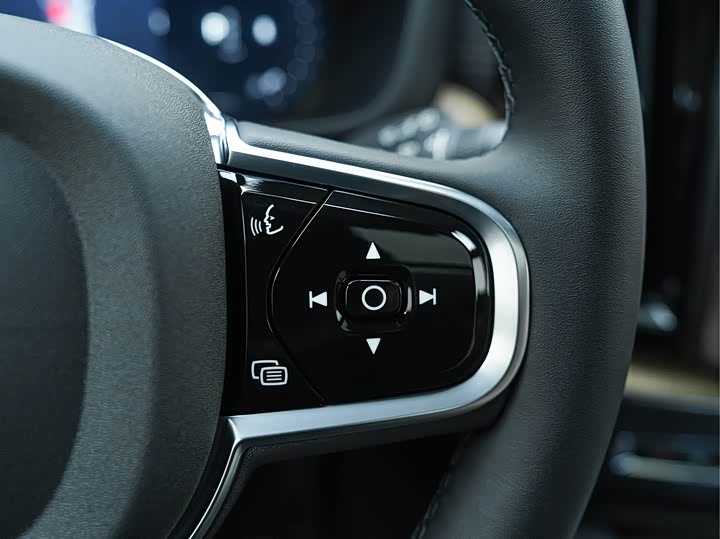 Volvo XC60 2026 2026款 B5 四驱智远豪华版