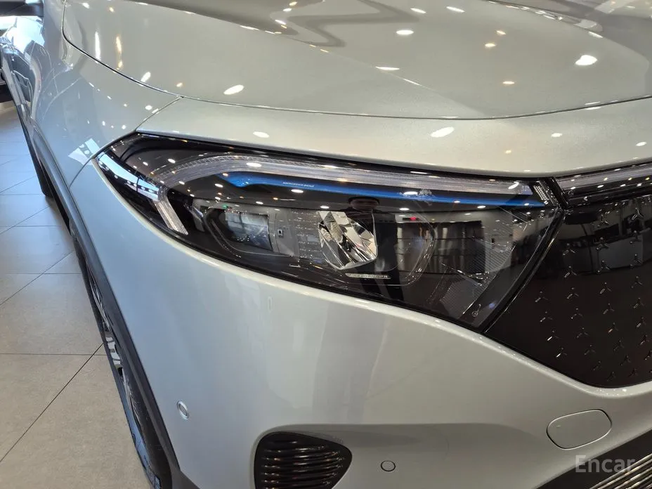 Mercedes-Benz EQB 2022 EQB300 4MATIC Progressive