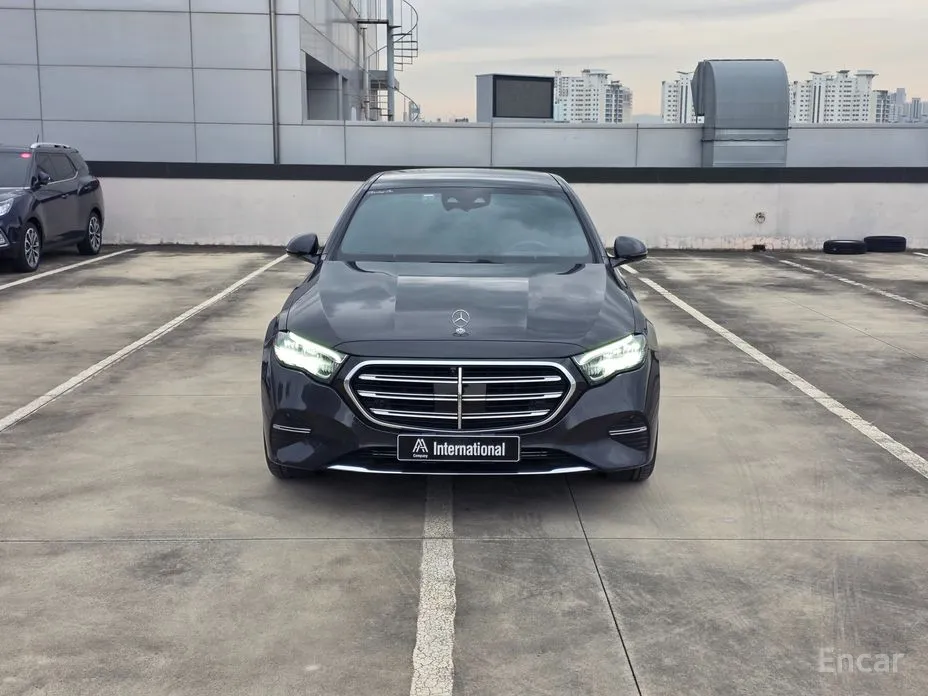Mercedes-Benz E-Class 2024 E220d 4MATIC Exclusive