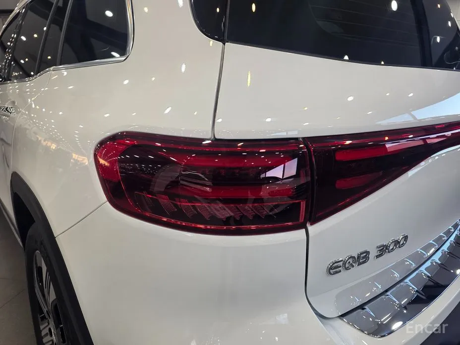 Mercedes-Benz EQB 2022 EQB300 4MATIC Progressive