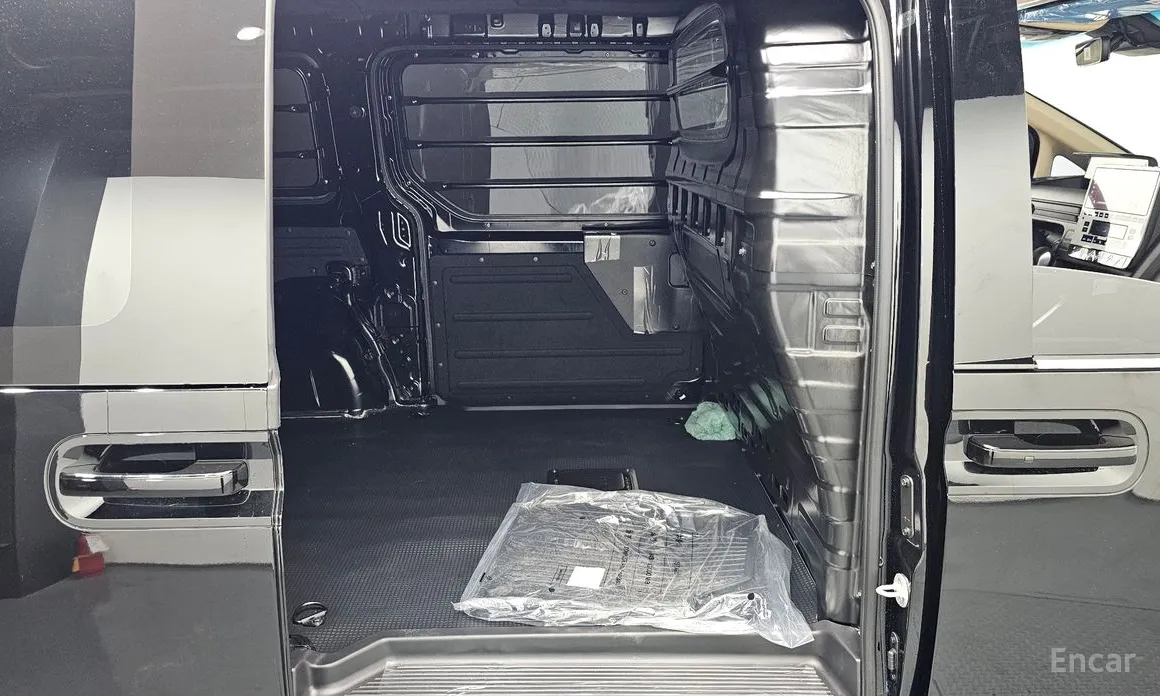 Hyundai Staria 2021 L3.5 Cargo 3-Seater