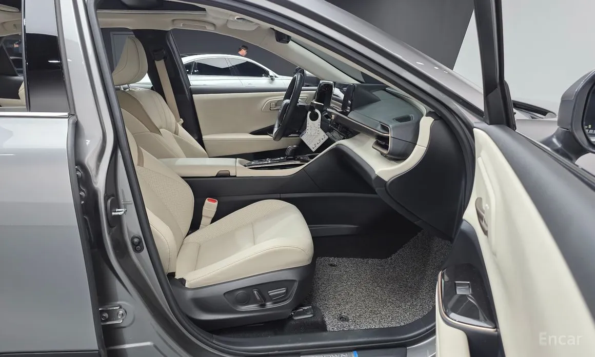 Toyota Crown 2023 2.5 4WD Hybrid