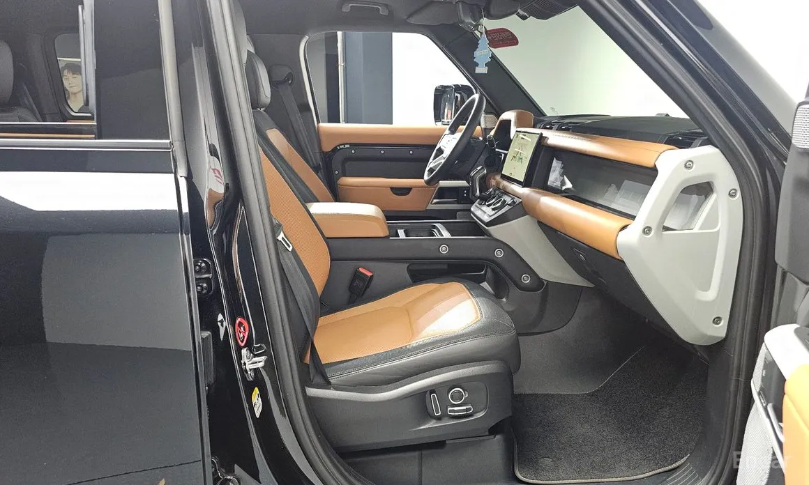 Land Rover Defender 2020 130 D300 X-Dynamic HSE