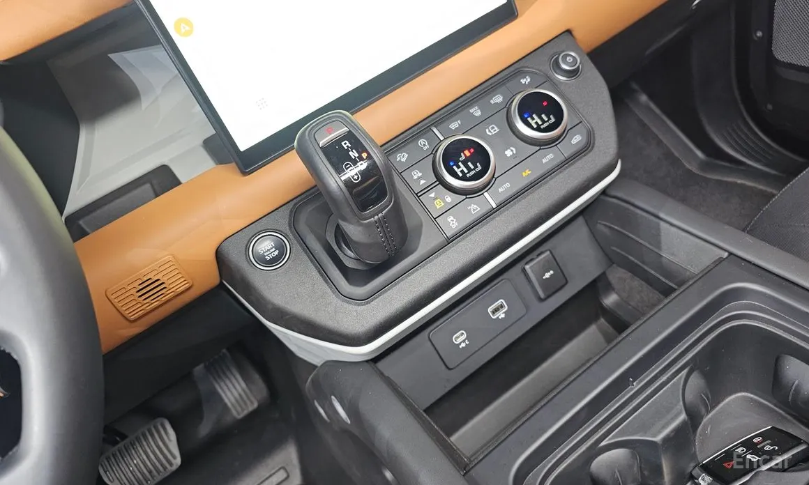 Land Rover Defender 2020 130 D300 X-Dynamic HSE