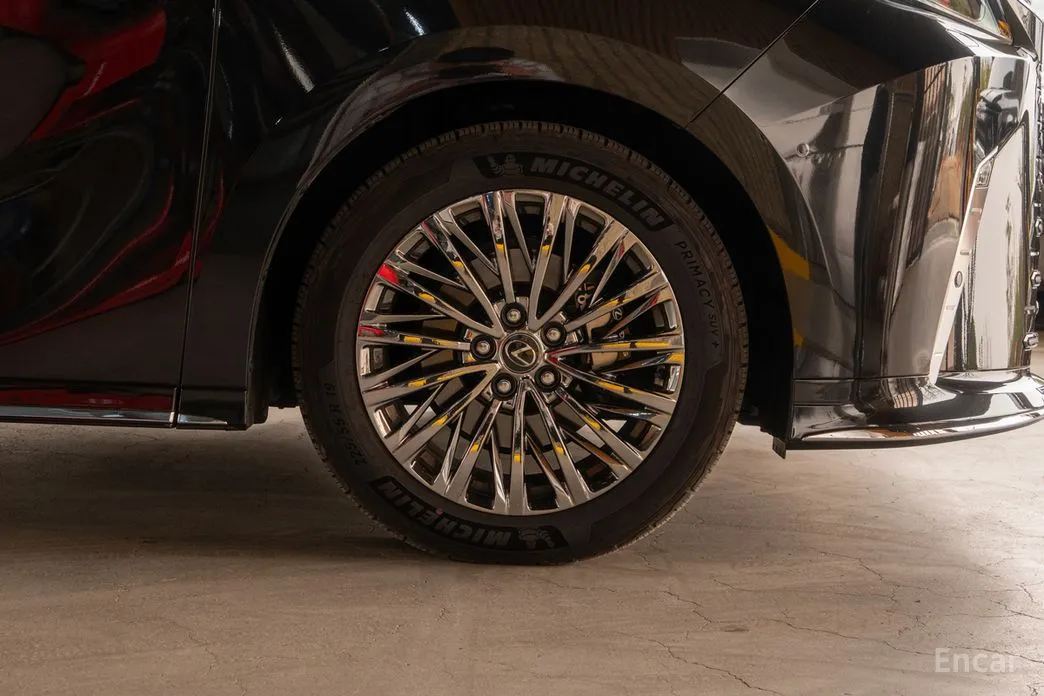 Lexus LM 2024 500h Executive