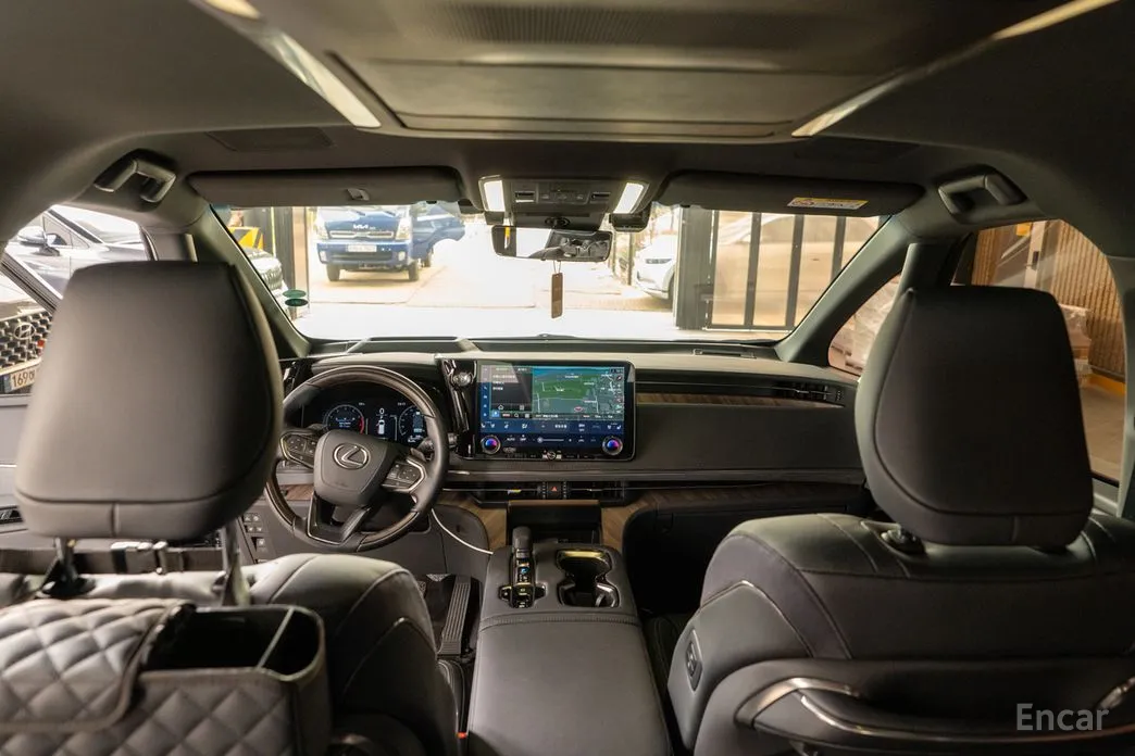 Lexus LM 2024 500h Executive