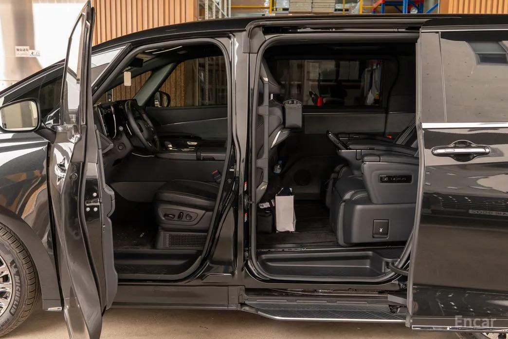 Lexus LM 2024 500h Executive