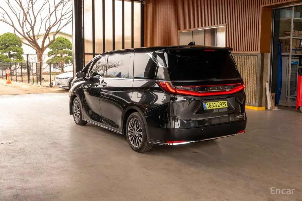 Lexus LM 2024 500h Executive