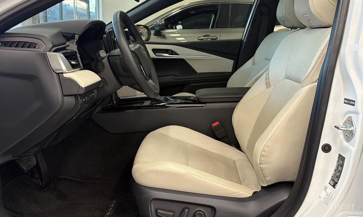 Toyota Camry 2024 2.5 XLE Hybrid