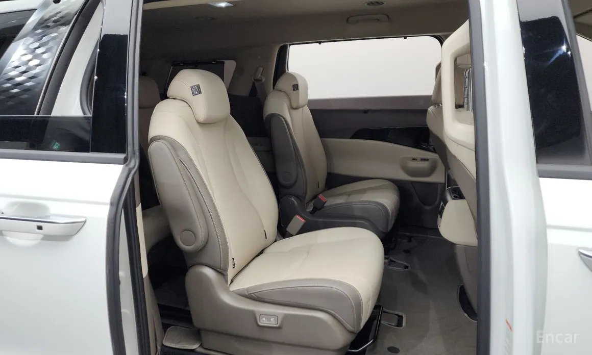 Kia Carnival 2023 Gasoline 9-Seater Signature
