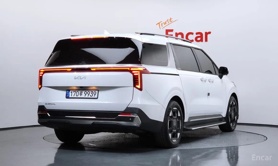 Kia Carnival 2023 Gasoline 9-Seater Signature