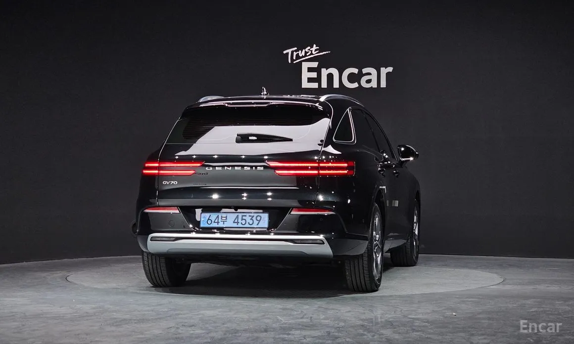 Genesis GV70 2022 e-AWD