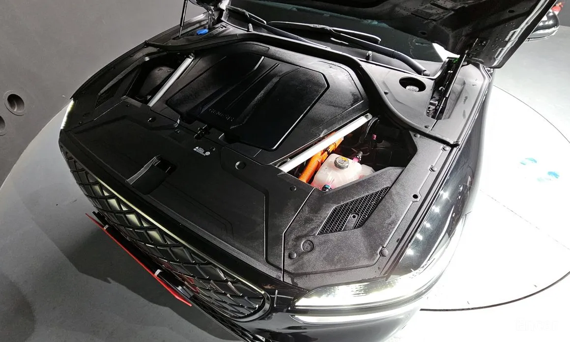 Genesis GV70 2022 e-AWD